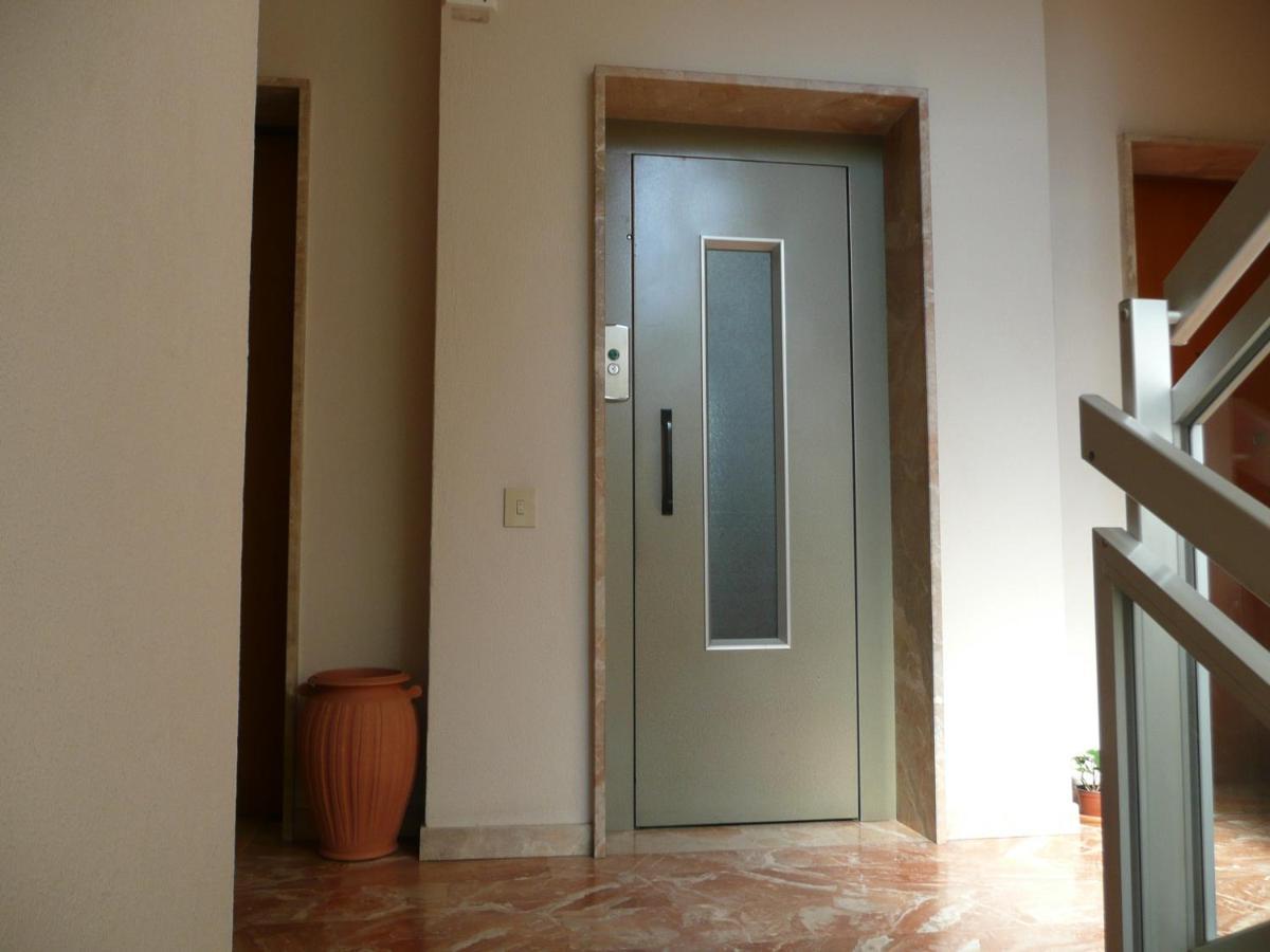Talamini Apartment เมสเตร ภายนอก รูปภาพ