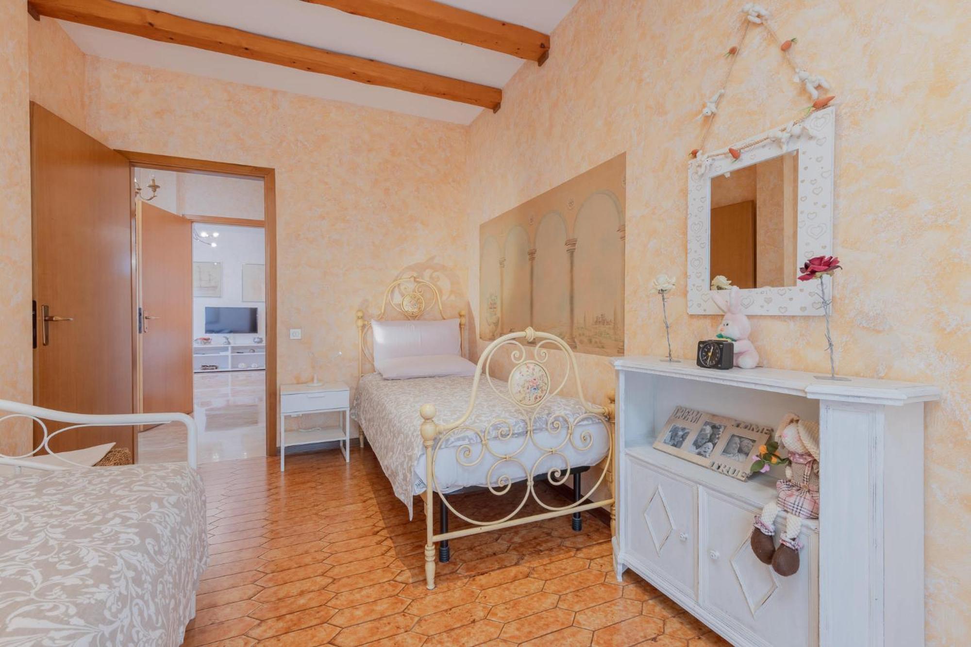 Talamini Apartment เมสเตร ภายนอก รูปภาพ