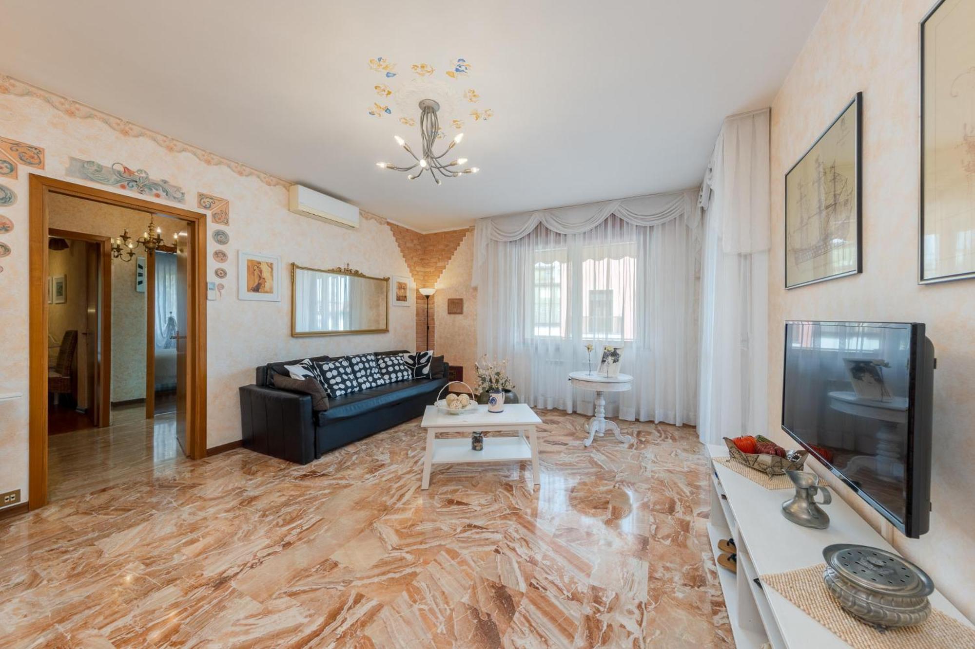 Talamini Apartment เมสเตร ภายนอก รูปภาพ